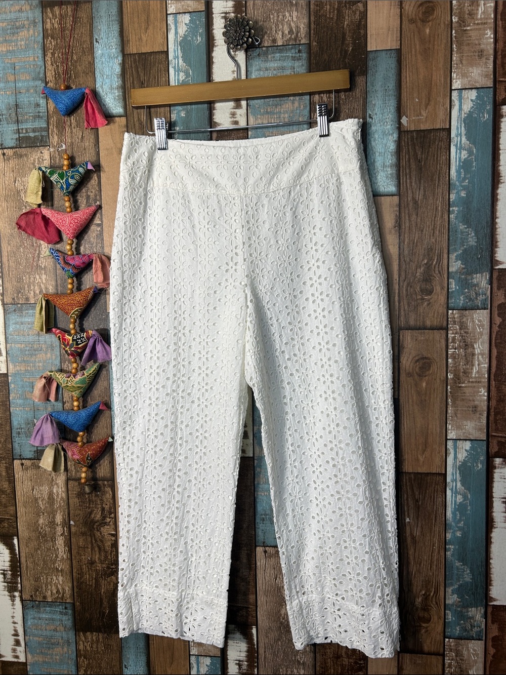 JohnPaulRichard White Eyelet Capris